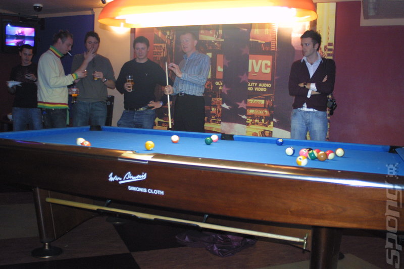 SPOnG Beats Six Times World Snooker Champion Steve Davis at Pool News image