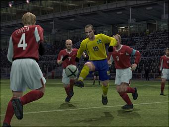 Pro Evolution Soccer 4 officially revealed, for Xbox too! News image